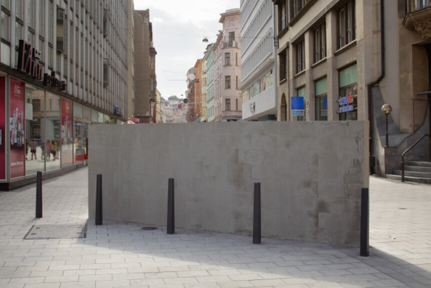 Dominik Lang, Wall, 2011, Spatial Installation, Corner of Kobližná and Sukova streets